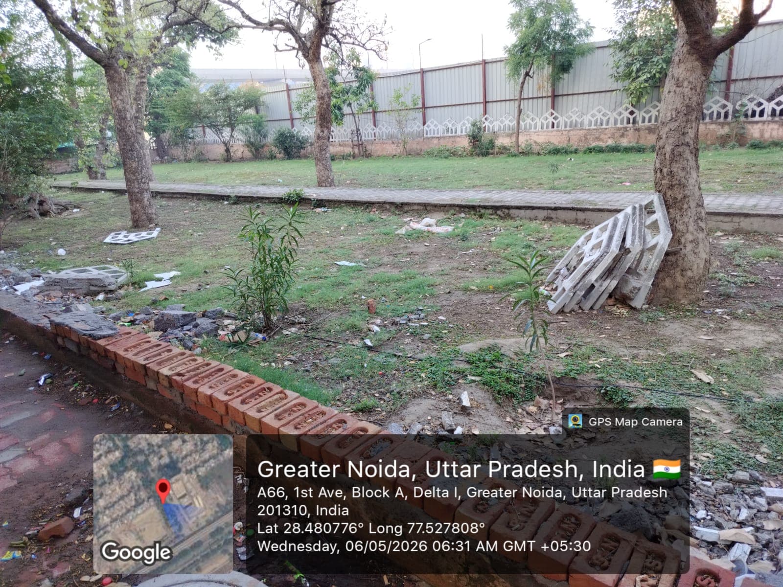 डेल्टा-1 में ग्रीन बेल्ट और सेक्टर के चारों ओर सर्विस रोड की समस्याओं पर बढ़ी नाराजगी, दो महीने से लंबित है सीएम पोर्टल शिकायत - Photo 4